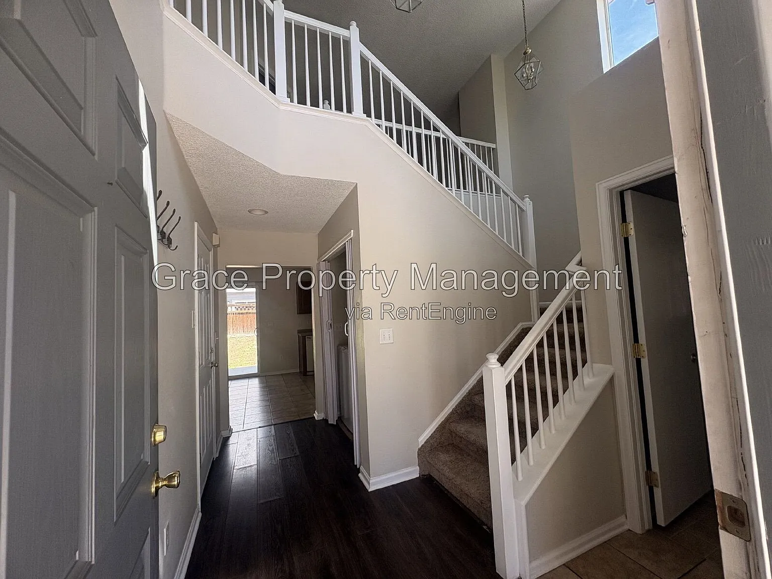 3 bed, 2.5 bath, $2,600 — Photo 2