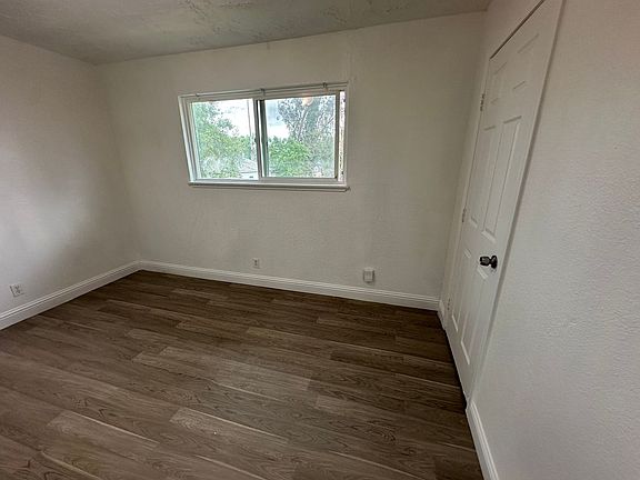 5th image of 2382 Boxwood St #8
