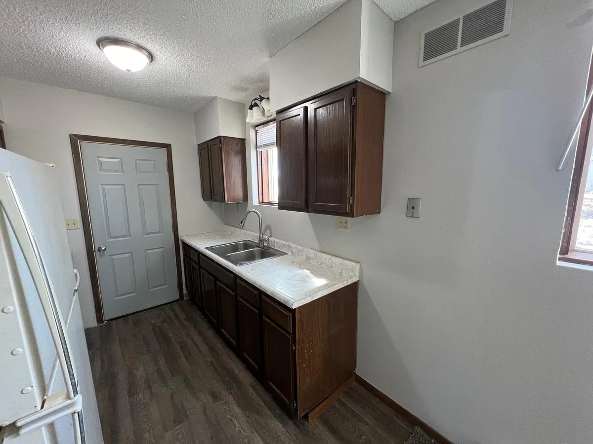 Building Photo - 1105 N Capital St #1105