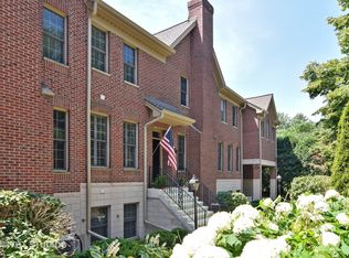 434 Brantley Pl, Wheaton, IL 60187