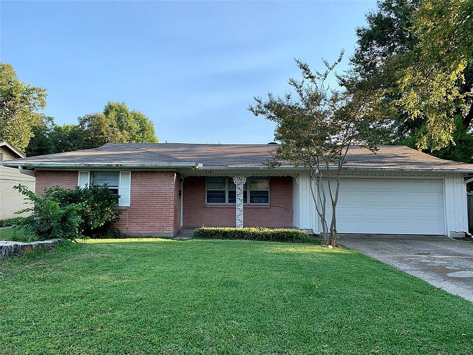 1st image of 218 W Carolyn Dr