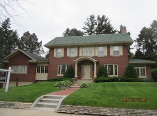 150 River Bluff Rd, Elgin, IL 60120