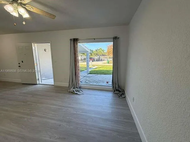 9240 Nautilus Dr — Photo 16
