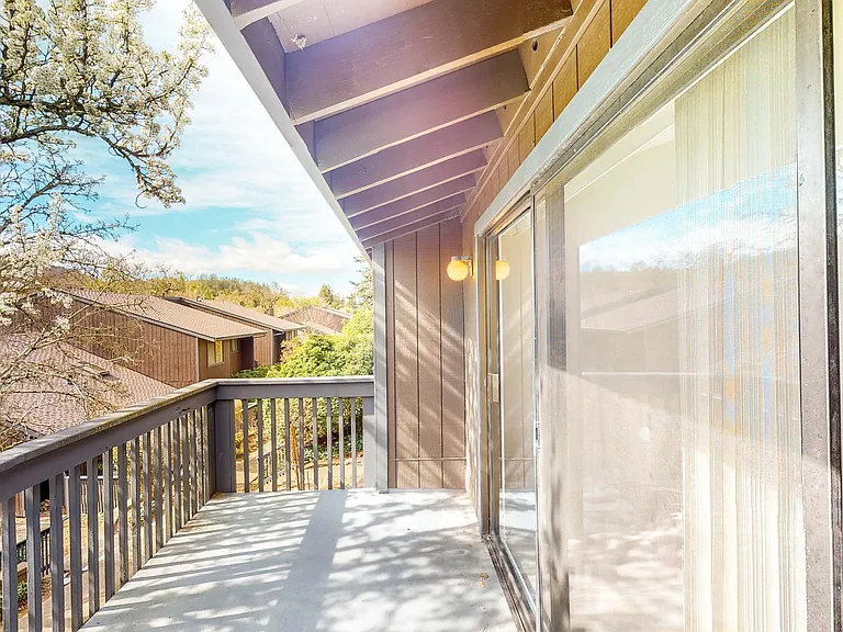 372 Los Alamos Rd — Photo 37