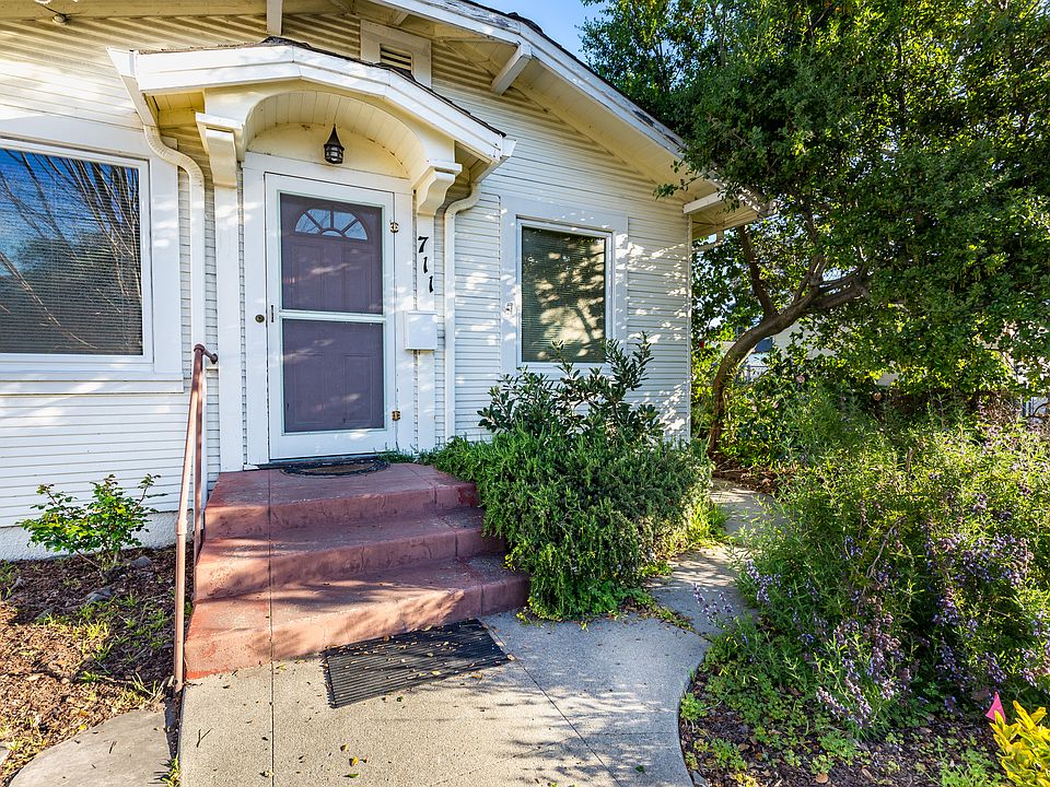 711 Broadway Santa Cruz CA 95062 Zillow