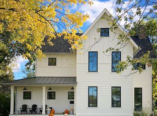 120 E 5th St, Perrysburg, OH