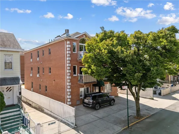 1742 80th St #3A, Brooklyn, NY 11214