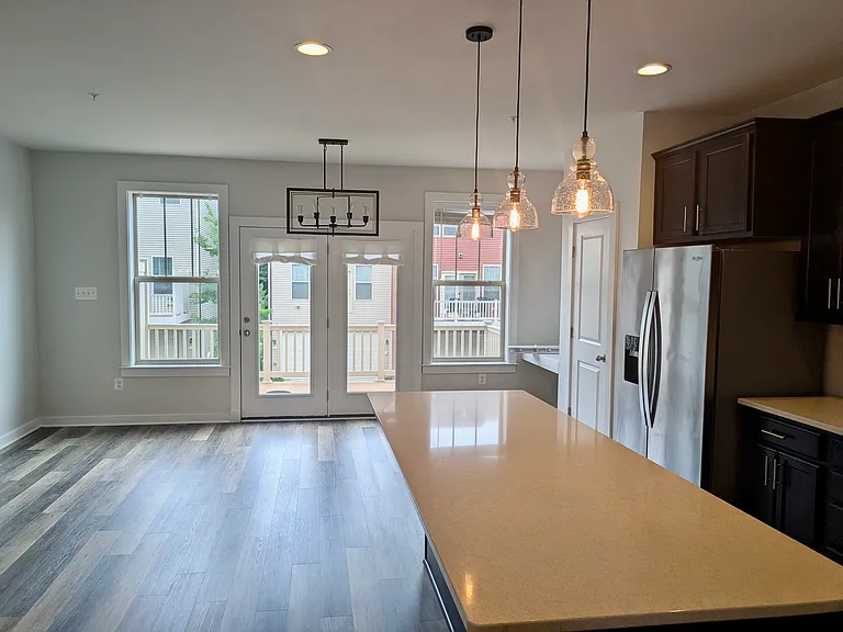 1121 Lawler Dr — Photo 7