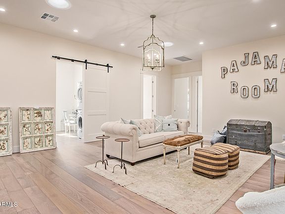 5th image of 3824 E HIGHLAND Avenue