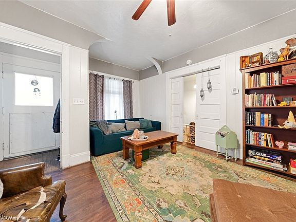 4th image of 3108 Daisy Ave