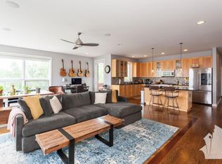 1901 W Division St APT 3N, Chicago, IL 60622