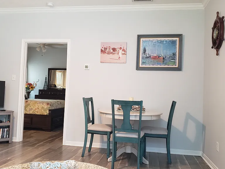 Constantine Dr — Photo 6