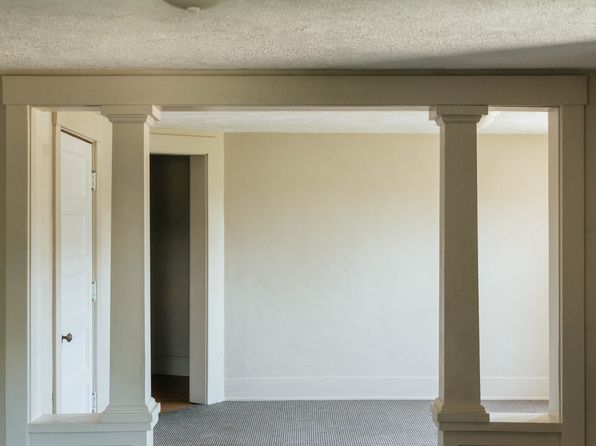 105 E 3rd St APT 3