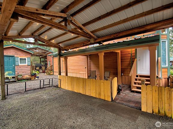 2nd image of 1546 Reservation Road SE #129