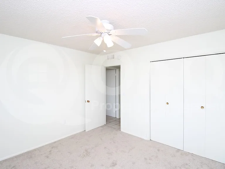 10438 W Rodgers Cir — Photo 11