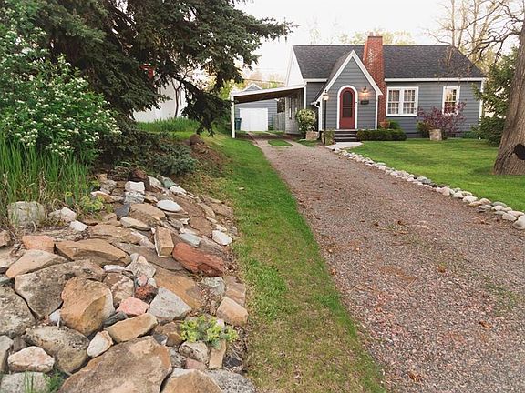 5th image of 627 Alderson Ave