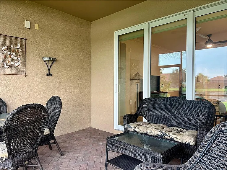 6437 Liberty St — Photo 19