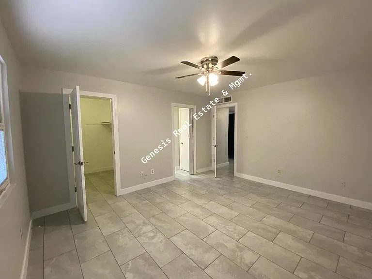 7720 E David Dr — Photo 12