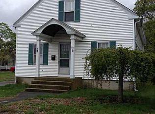 677 Benefit St, Pawtucket, RI 02861