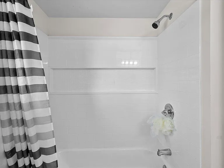 6155 Porteridge Ln — Photo 26