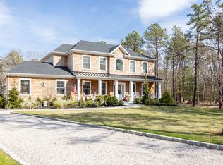 50 N Quarter Rd, Westhampton, NY 11977