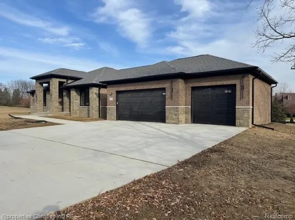 46100 N Territorial Rd, Plymouth, MI 48170
