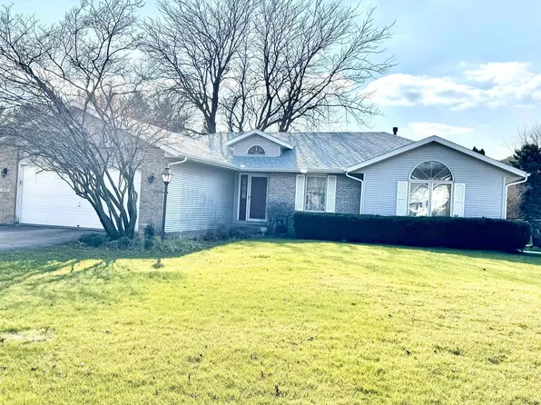 4571 Galleon Dr, Loves Park, IL 61111