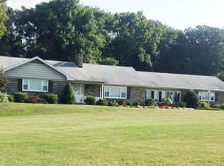 2385 Leabrook Rd, Lancaster, PA 17601