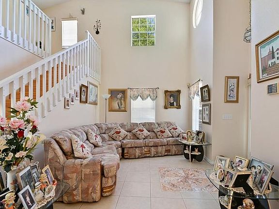 4th image of 6459 Piccadilly Ln
