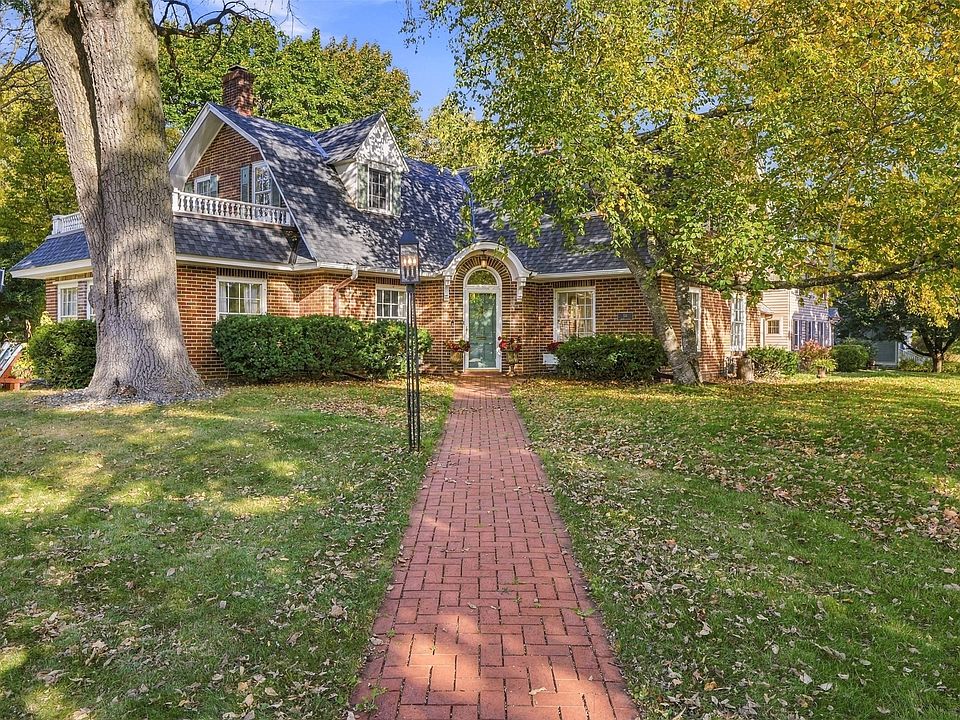 1st image of 532 Summit Avenue