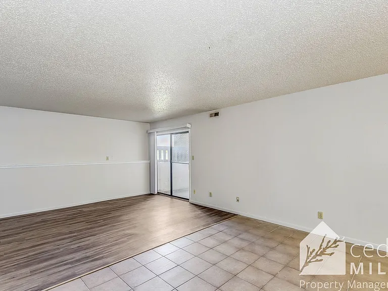 420 S Meridian — Photo 2
