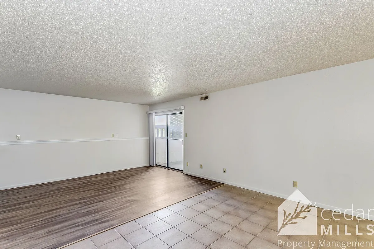 Building Photo - 420 S Meridian