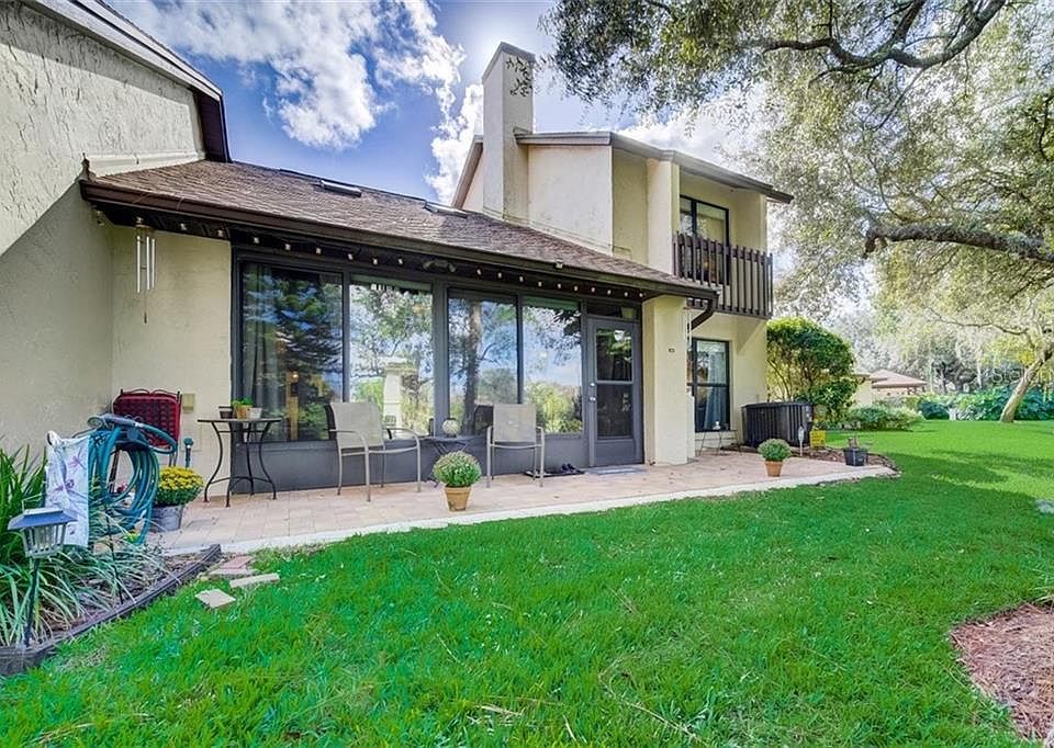 2nd image of 136 Golf Club Dr