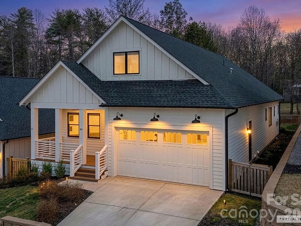 1st image of 40 Hidden Pond Ln