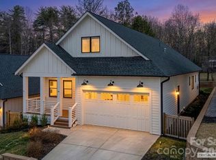 40 Hidden Pond Ln, Brevard, NC 28712