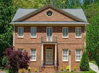 6037 Rittenhouse Rd, Winston Salem, NC 27104