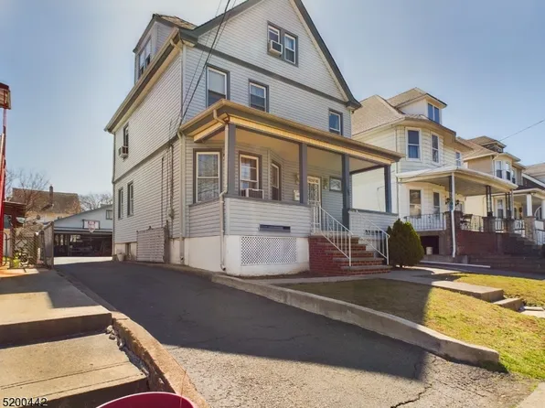 105 Demott Ave, Clifton City, NJ 07011