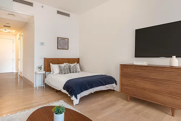 Rented by Brown Harris Stevens | media 9