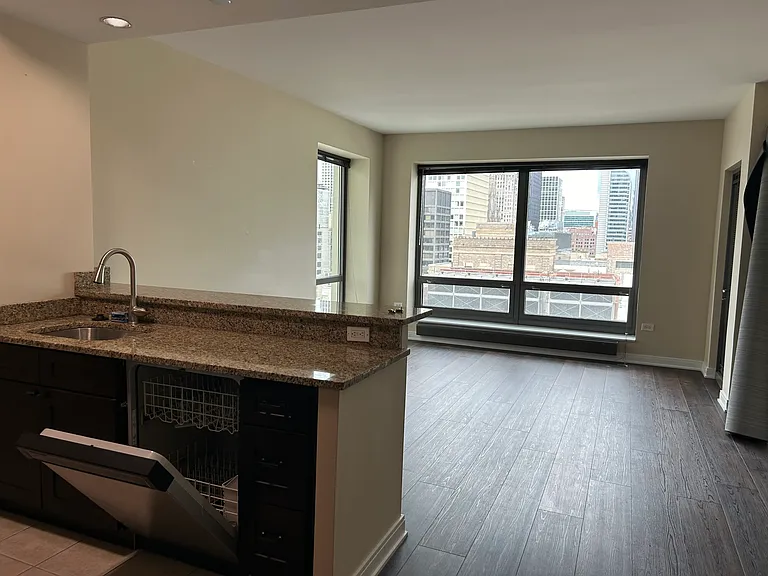 130 N Garland Ct #2408 — Photo 5