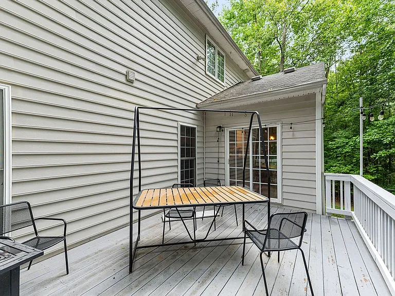 9388 Ottoway Ct — Photo 31