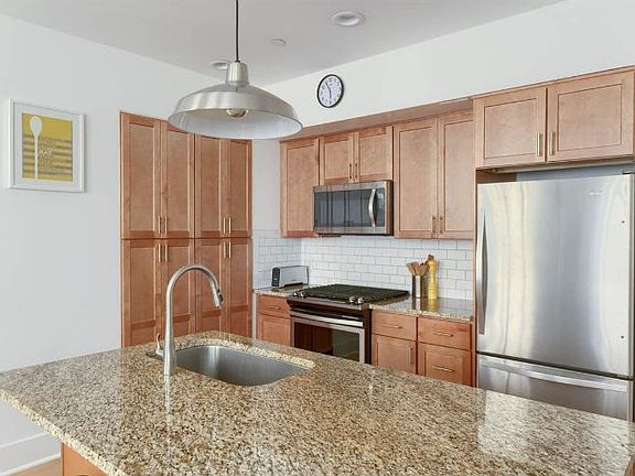 4th image of 4 Beacon Way APT 1510