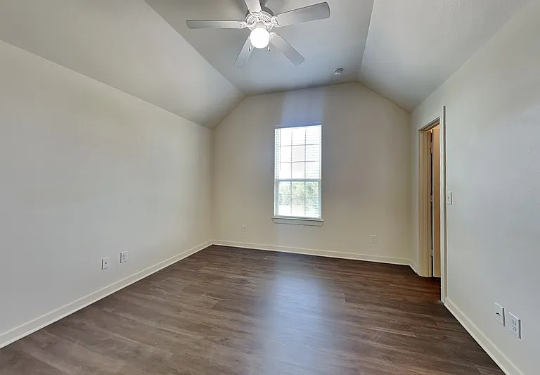 821 Jamie Dr — Photo 8