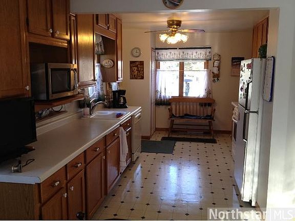 4th image of 2172 Gardenette Dr N