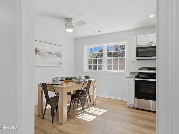 5th image of 317 Westchester Road