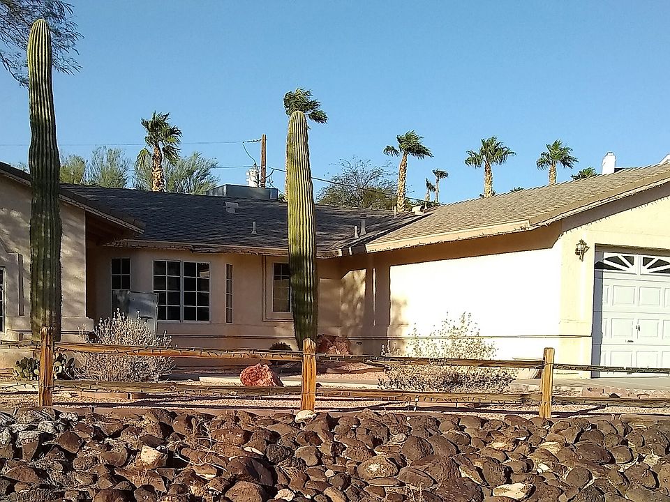 1st image of 2293 Merrill Ave