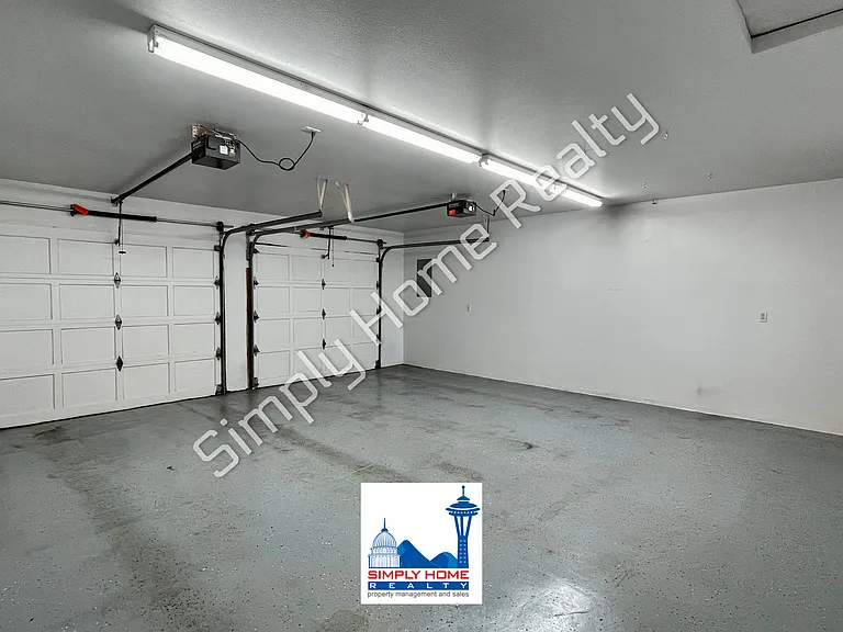 2781 Chambers Point Ct — Photo 30