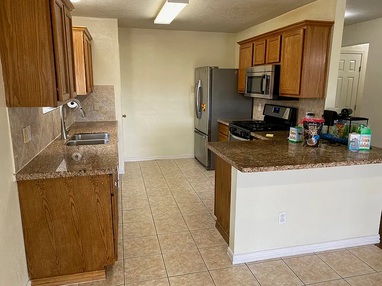 2818 Orchid Tree Ln — Photo 15