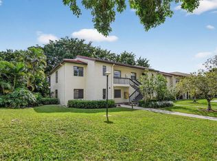 8310 Casa Del Lago #1A, Boca Raton, FL 33433