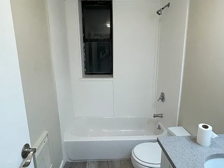 581 Academy St #1G — Photo 4