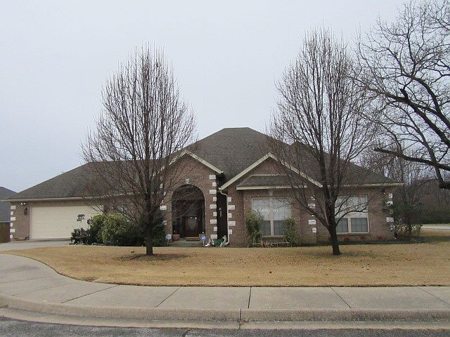 Well Kept home on Corner Lot